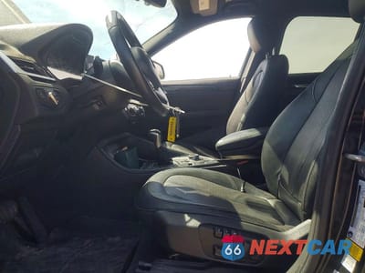 Zdjęcie 7 z 12 samochodu: 2018 BMW X1 SDRIVE28I VIN:WBXHU7C30J5H41278 - miniatura