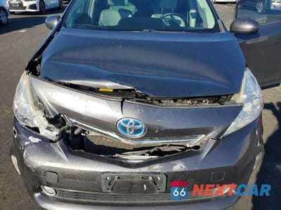 Zdjęcie 11 z 12 samochodu: 2013 TOYOTA PRIUS V FIVE VIN:JTDZN3EU0D3203075 - miniatura