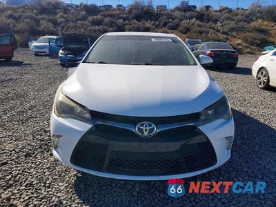 Piąte zdjęcie samochodu w środku: 2017 TOYOTA CAMRY SE VIN:4T1BF1FKXHU368188 - miniatura
