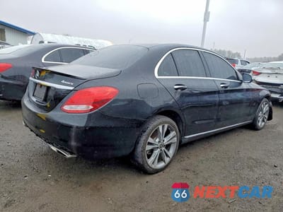 Trzecie zdjęcie samochodu z tyłu: 2018 MERCEDES-BENZ C 300 4MATIC VIN:55SWF4KB9JU279335 - miniatura