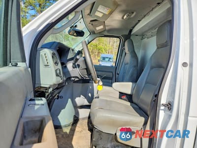 Zdjęcie 7 z 12 samochodu: 2023 FORD ECONOLINE E350 SUPER DUTY CUTAWAY VAN VIN:1FDWE3FK1PDD15149 - miniatura