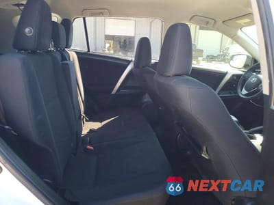 Zdjęcie 10 z 12 samochodu: 2018 TOYOTA RAV4 LE VIN:JTMZFREV3JJ212241 - miniatura