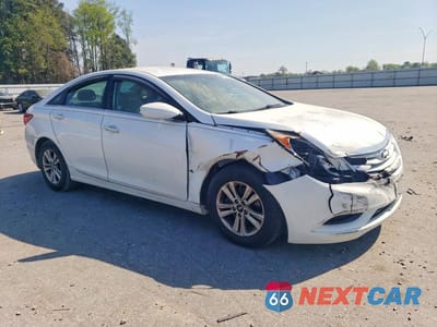 Czwarte zdjęcie samochodu z boku: 2013 HYUNDAI SONATA GLS VIN:5NPEB4AC6DH802559 - miniatura