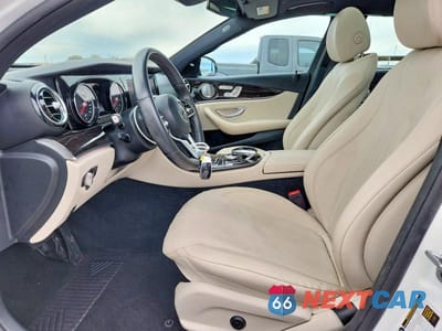 Zdjęcie 7 z 11 samochodu: 2019 MERCEDES-BENZ E 300 VIN:WDDZF4JBXKA598100 - miniatura