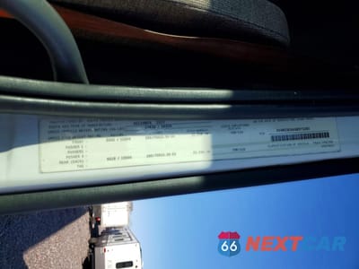 Zdjęcie 10 z 10 samochodu: 2016 VOLVO VNL SEMI TRUCK VIN:4V4NC9EH4GN975280 - miniatura