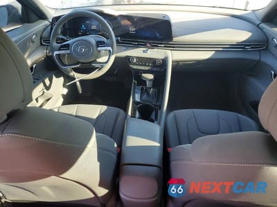 Zdjęcie 8 z 12 samochodu: 2023 HYUNDAI ELANTRA SEL VIN:KMHLS4AG5PU440126 - miniatura
