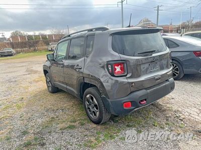 Trzecie zdjęcie samochodu z tyłu: 2018 JEEP RENEGADE TRAILHAWK VIN:ZACCJBCBXJPH00722 - miniatura