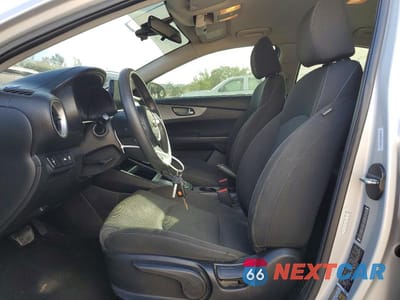 Zdjęcie 7 z 12 samochodu: 2021 KIA FORTE LXS VIN:3KPF24AD0ME345698 - miniatura