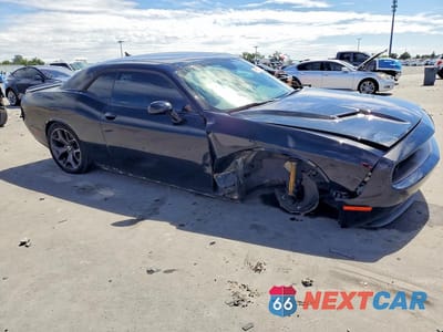 Czwarte zdjęcie samochodu z boku: 2018 DODGE CHALLENGER SXT VIN:2C3CDZAGXJH110881 - miniatura