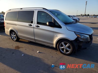 Czwarte zdjęcie samochodu z boku: 2016 MERCEDES-BENZ METRIS VIN:WD4PG2EE6G3090988 - miniatura