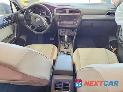 Zdjęcie 8 z 13 samochodu: 2018 VOLKSWAGEN TIGUAN SE VIN:3VV2B7AX5JM170085 - miniatura
