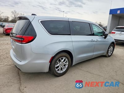 Trzecie zdjęcie samochodu z tyłu: 2024 CHRYSLER PACIFICA TOURING L VIN:2C4RC1BG9RR155499 - miniatura