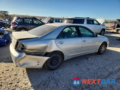 Trzecie zdjęcie samochodu z tyłu: 2003 TOYOTA CAMRY LE VIN:4T1BE32K13U179314 - miniatura