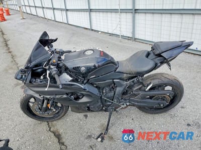 Trzecie zdjęcie samochodu z tyłu: 2024 YAMAHA YZFR7 VIN:JYARM38E4RA013186 - miniatura