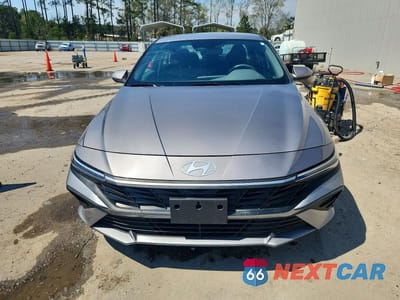 Piąte zdjęcie samochodu w środku: 2024 HYUNDAI ELANTRA SEL VIN:KMHLM4DG2RU664625 - miniatura