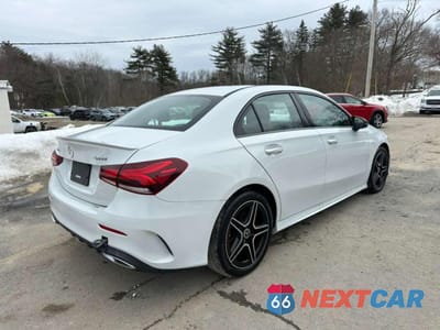 Trzecie zdjęcie samochodu z tyłu: 2021 MERCEDES-BENZ A 220 4MATIC VIN:W1K3G4FB2MJ256736 - miniatura