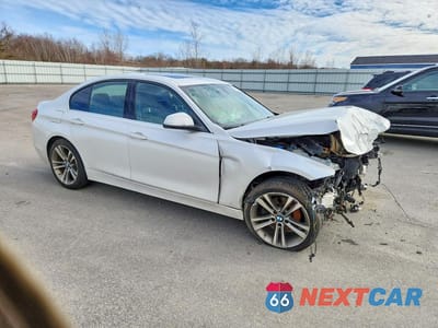 Czwarte zdjęcie samochodu z boku: 2017 BMW 330 XI VIN:WBA8D9G35HNU63663 - miniatura