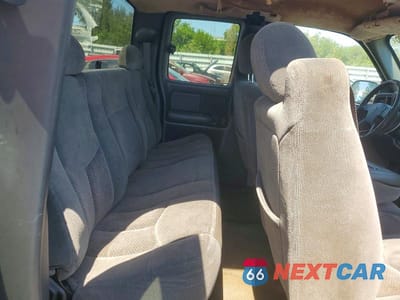 Zdjęcie 10 z 11 samochodu: 2004 CHEVROLET SILVERADO C1500 VIN:1GCEC19V84Z165295 - miniatura