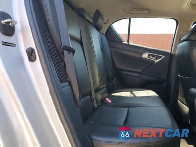 Zdjęcie 11 z 12 samochodu: 2011 LEXUS CT 200H PREMIUM VIN:JTHKD5BH9B2043383 - miniatura
