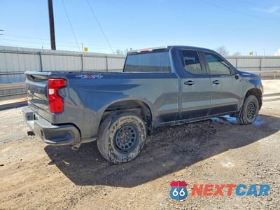 Trzecie zdjęcie samochodu z tyłu: 2020 CHEVROLET SILVERADO K1500 RST VIN:1GCRYEEK2LZ271858 - miniatura