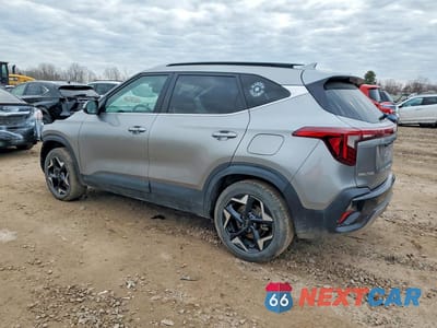 Drugie zdjęcie samochodu z przodu: 2024 KIA SELTOS EX VIN:KNDERCAA3R7652250 - miniatura