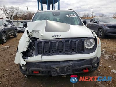 Piąte zdjęcie samochodu w środku: 2022 JEEP RENEGADE TRAILHAWK VIN:ZACNJDC1XNPN79964 - miniatura