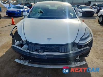 Piąte zdjęcie samochodu w środku: 2020 TESLA MODEL 3 VIN:5YJ3E1EAXLF804222 - miniatura