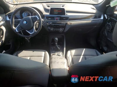 Zdjęcie 8 z 13 samochodu: 2018 BMW X1 XDRIVE28I VIN:WBXHT3C38J5L32549 - miniatura