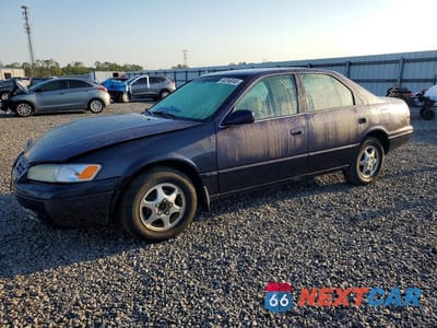 1997 TOYOTA CAMRY XLE 4T1BG22K7VU769010 - główne zdjęcie licytacji z USA - miniatura
