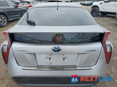 Zdjęcie 6 z 11 samochodu: 2016 TOYOTA PRIUS TWO VIN:JTDKBRFU1G3501585 - miniatura