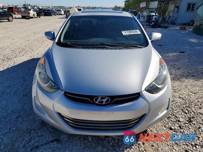 Piąte zdjęcie samochodu w środku: 2012 HYUNDAI ELANTRA LIMITED VIN:5NPDH4AE7CH151310 - miniatura