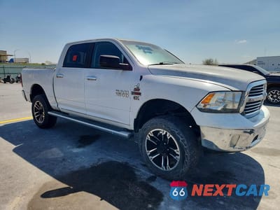 Czwarte zdjęcie samochodu z boku: 2015 RAM 1500 SLT VIN:1C6RR6LM7FS529867 - miniatura