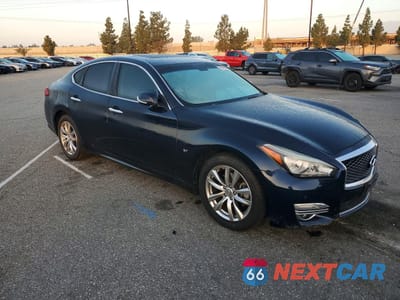 Czwarte zdjęcie samochodu z boku: 2017 INFINITI Q70 3.7 VIN:JN1BY1APXHM740682 - miniatura