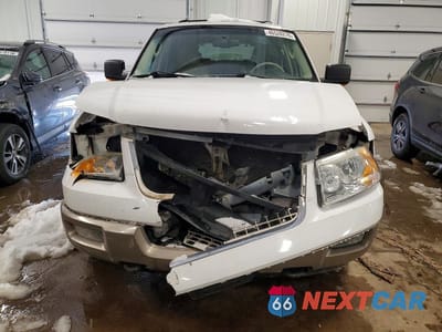 Piąte zdjęcie samochodu w środku: 2003 FORD EXPEDITION EDDIE BAUER VIN:1FMFU18L13LB15868 - miniatura