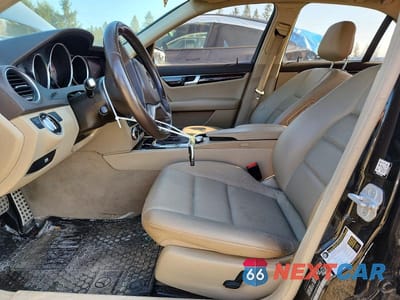 Zdjęcie 7 z 13 samochodu: 2014 MERCEDES-BENZ C 300 4MATIC VIN:WDDGF8ABXEA944262 - miniatura