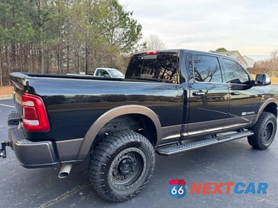 Czwarte zdjęcie samochodu z boku: 2022 RAM 2500 LONGHORN VIN:3C6UR5GL3NG282214 - miniatura