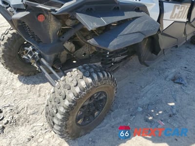 Zdjęcie 9 z 11 samochodu: 2024 CAN-AM MAVERICK X3 MAX DS TURBO VIN:3JBVMAY42RE000211 - miniatura