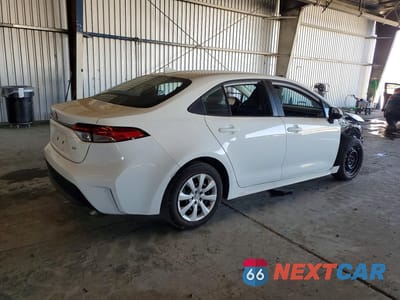 Trzecie zdjęcie samochodu z tyłu: 2025 TOYOTA COROLLA LE VIN:5YFB4MDE6SP332088 - miniatura