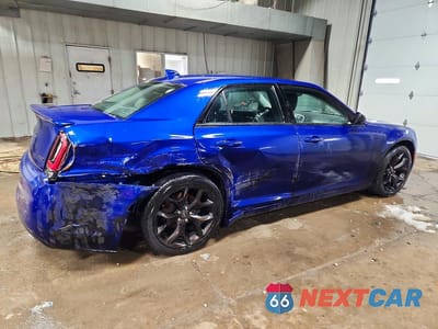 Trzecie zdjęcie samochodu z tyłu: 2020 CHRYSLER 300 TOURING VIN:2C3CCAAG7LH173704 - miniatura