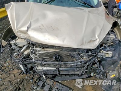 Zdjęcie 12 z 13 samochodu: 2017 FORD ESCAPE TITANIUM VIN:1FMCU9JD4HUD82072 - miniatura