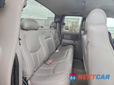 Zdjęcie 10 z 11 samochodu: 2005 GMC NEW SIERRA K1500 VIN:1GTEK19B15E340343 - miniatura