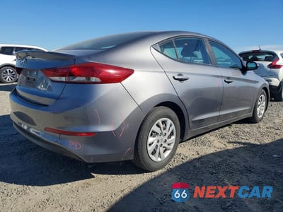 Trzecie zdjęcie samochodu z tyłu: 2018 HYUNDAI ELANTRA SE VIN:5NPD74LF4JH284550 - miniatura