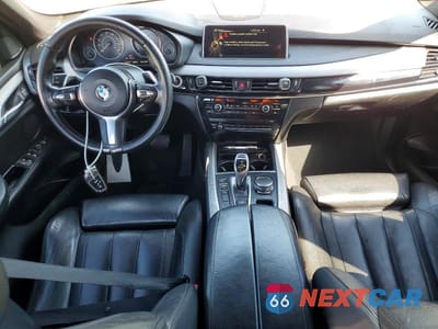 Zdjęcie 8 z 13 samochodu: 2015 BMW X5 SDRIVE35I VIN:5UXKR2C50F0H39610 - miniatura