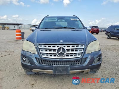 Piąte zdjęcie samochodu w środku: 2010 MERCEDES-BENZ ML 350 VIN:4JGBB5GB5AA624049 - miniatura
