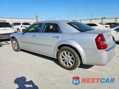 Drugie zdjęcie samochodu z przodu: 2010 CHRYSLER 300 LIMITED VIN:2C3CA3CV5AH142770 - miniatura