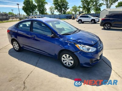Czwarte zdjęcie samochodu z boku: 2017 HYUNDAI ACCENT SE VIN:KMHCT4AEXHU206769 - miniatura