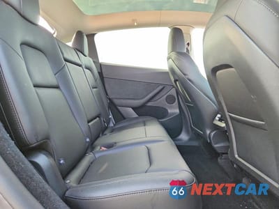 Zdjęcie 10 z 12 samochodu: 2025 TESLA MODEL Y VIN:7SAYGDEE8SF285001 - miniatura
