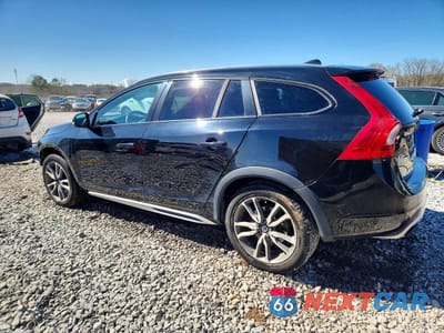Drugie zdjęcie samochodu z przodu: 2017 VOLVO V60 CROSS COUNTRY PREMIER VIN:YV440MWK2H1025339 - miniatura