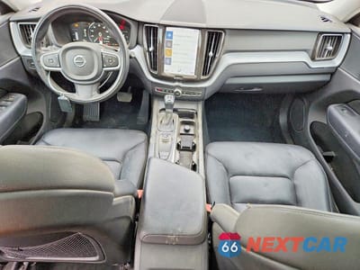 Zdjęcie 8 z 14 samochodu: 2018 VOLVO XC60 T5 MOMENTUM VIN:YV4102RKXJ1062759 - miniatura
