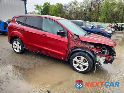 Czwarte zdjęcie samochodu z boku: 2015 FORD ESCAPE SE VIN:1FMCU0GX9FUA87429 - miniatura